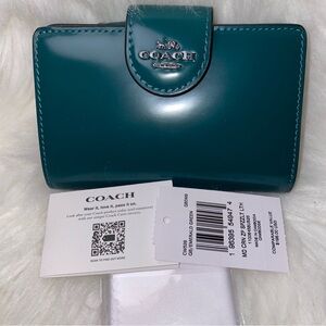 Coach Medium Corner Zip Wallet New Gunmetal/Emerald Green